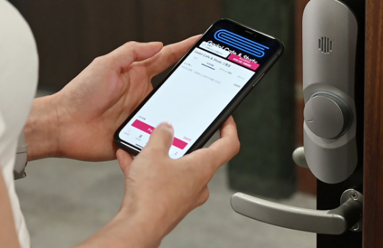 スマホで簡単入退店